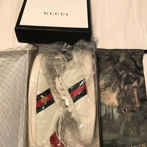Gucci Bee embroidered sneakers